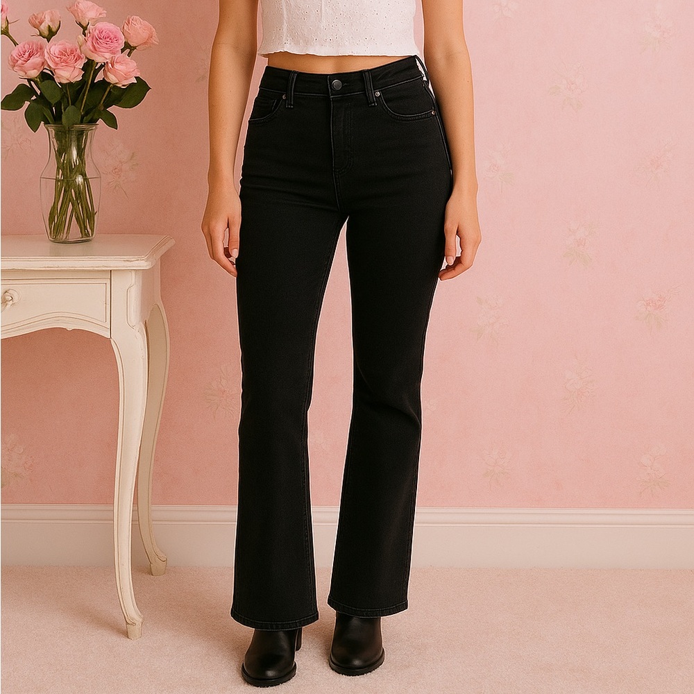 Calvin Klein Black Straight-Leg High-Rise Jeans - Size 27 - Picture 1 of 9